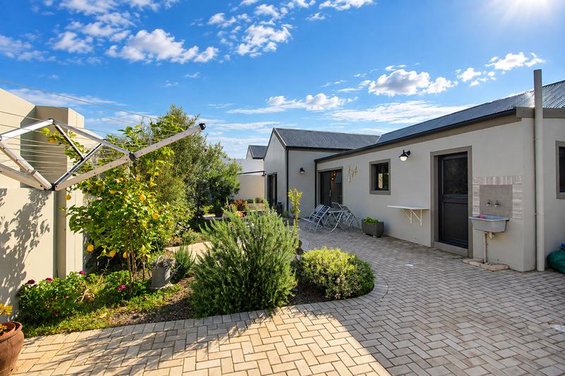 3 Bedroom Property for Sale in Reebok Western Cape